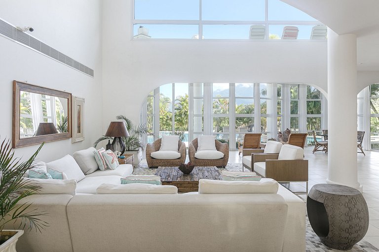 Ang020 - Mansão de luxo em condomínio de Mangaratiba