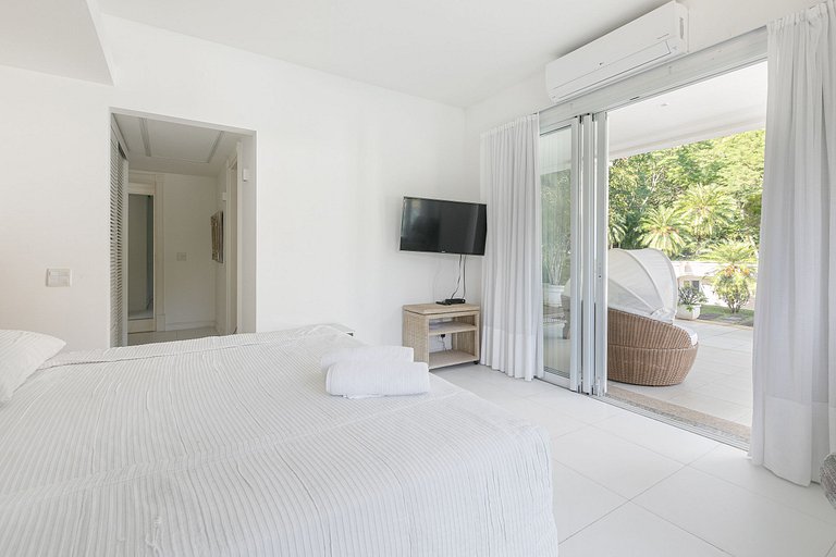 Ang020 - Mansão de luxo em condomínio de Mangaratiba