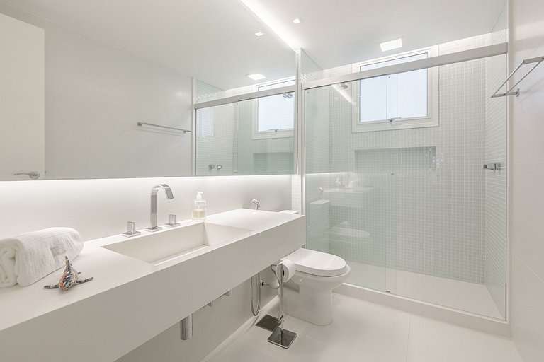 Ang020 - Mansão de luxo em condomínio de Mangaratiba