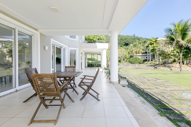 Ang020 - Luxueuse villa dans une copropriété à Mangaratiba