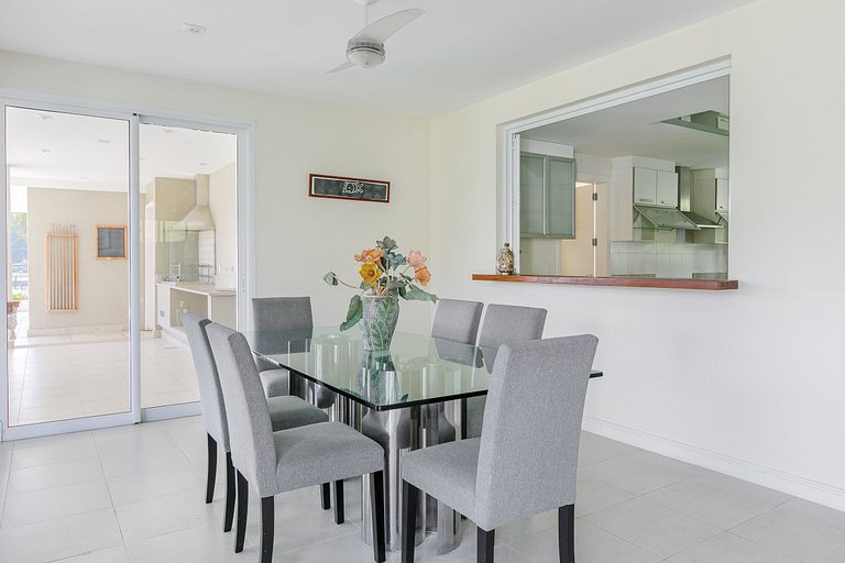 Ang020 - Mansão de luxo em condomínio de Mangaratiba