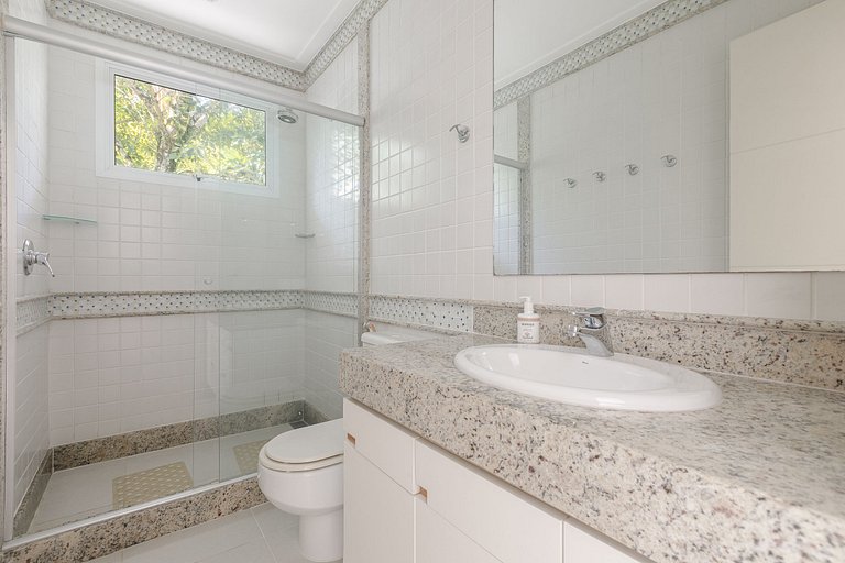 Ang020 - Luxueuse villa dans une copropriété à Mangaratiba