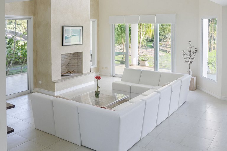 Ang020 - Mansão de luxo em condomínio de Mangaratiba