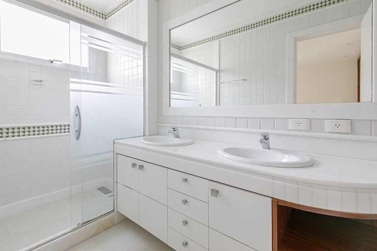 Ang020 - Mansão de luxo em condomínio de Mangaratiba