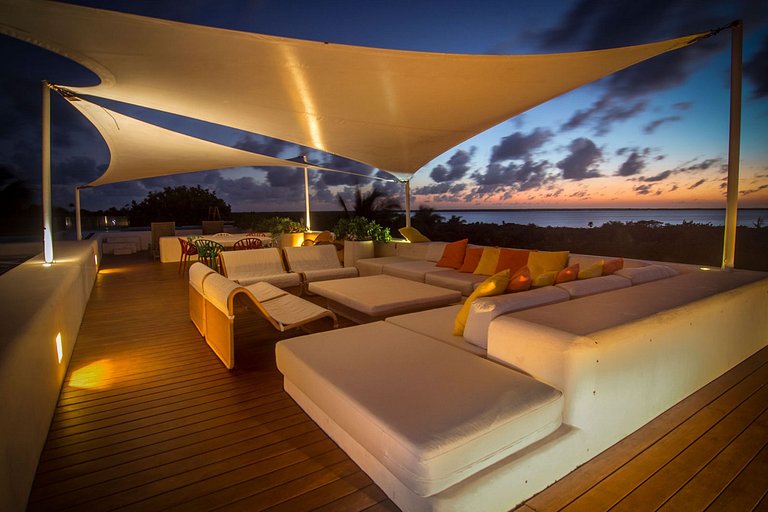 Tul048 - Oceanfront house with 4 suites in Tulum