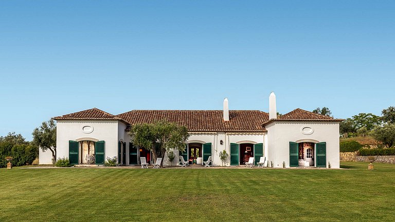 Lis007 - Charming Farmhouse with a Private Pool, 40 min to L