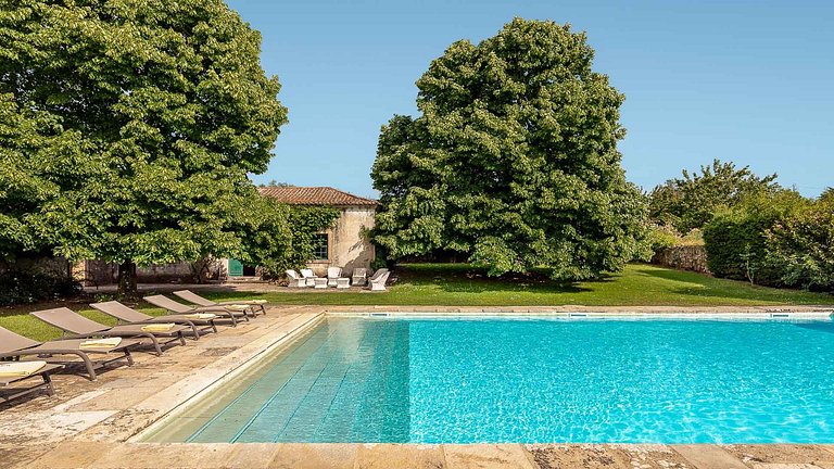 Lis007 - Charming Farmhouse with a Private Pool, 40 min to L