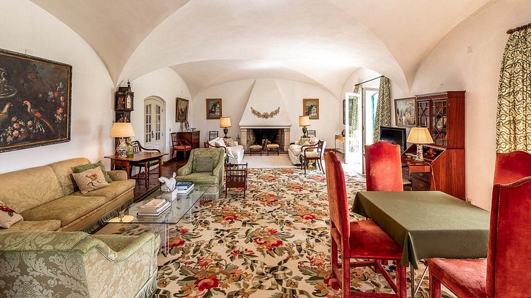 Lis007 - Charming Farmhouse with a Private Pool, 40 min to L