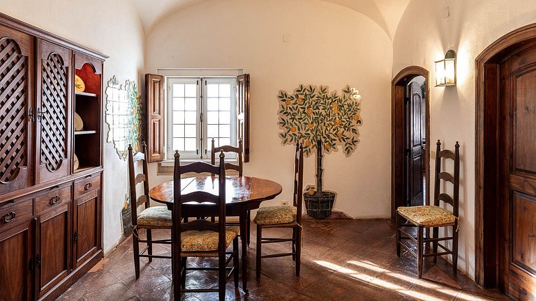 Lis007 - Charming Farmhouse with a Private Pool, 40 min to L