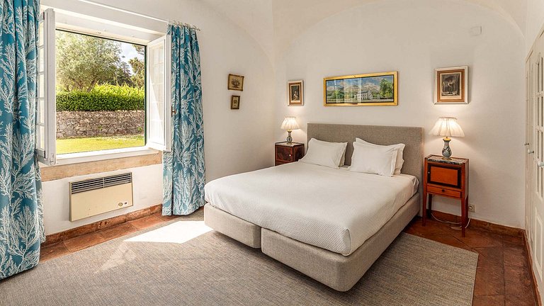 Lis007 - Charming Farmhouse with a Private Pool, 40 min to L