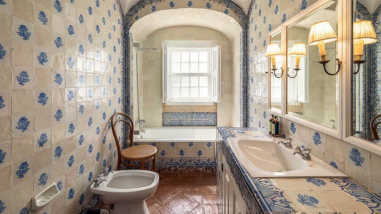 Lis007 - Charming Farmhouse with a Private Pool, 40 min to L