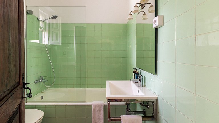 Lis007 - Charming Farmhouse with a Private Pool, 40 min to L