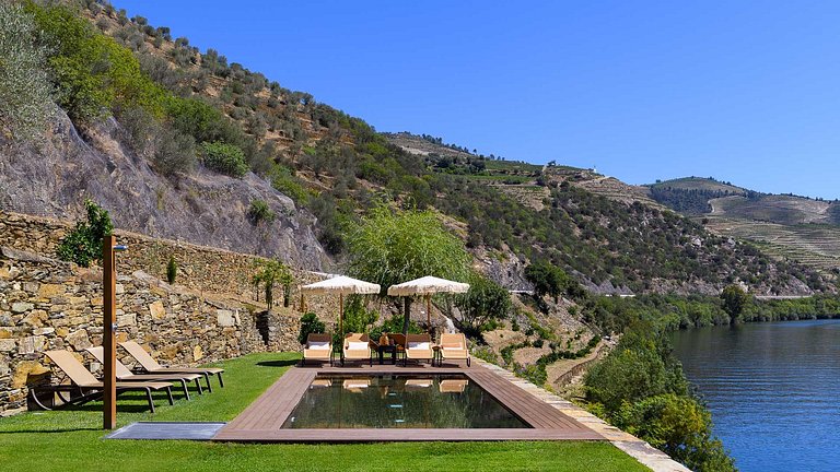 Dou010 - Exquis Refuge sur le Douro