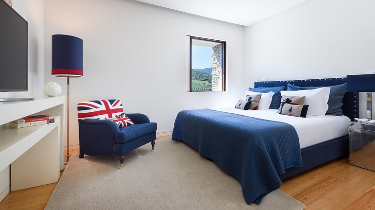 Dou010 - Refúgio Exquisito no Rio Douro