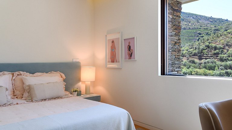 Dou010 - Refúgio Exquisito no Rio Douro