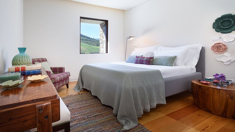 Dou010 - Exquis Refuge sur le Douro