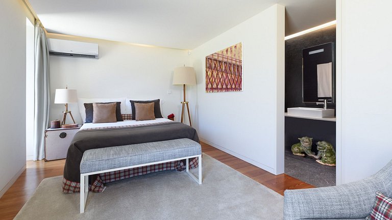 Dou010 - Refúgio Exquisito no Rio Douro