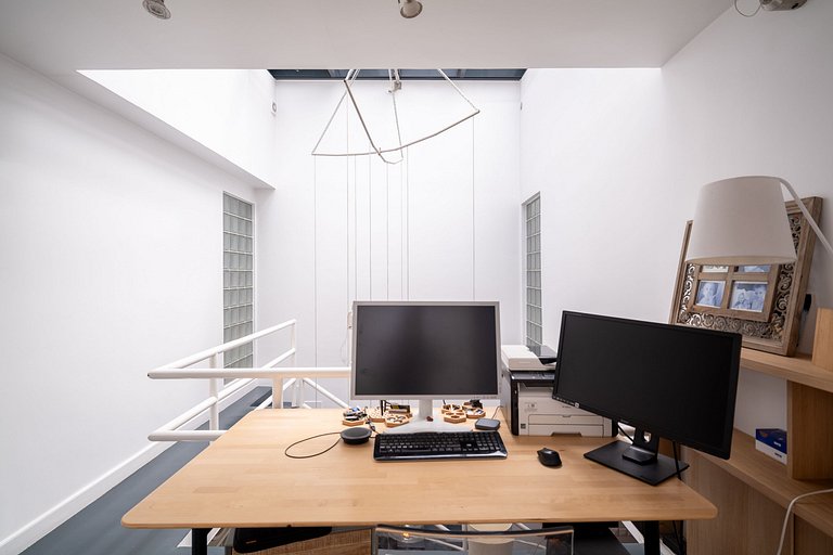 Par036 - Charmante maison de ville à louer à Paris