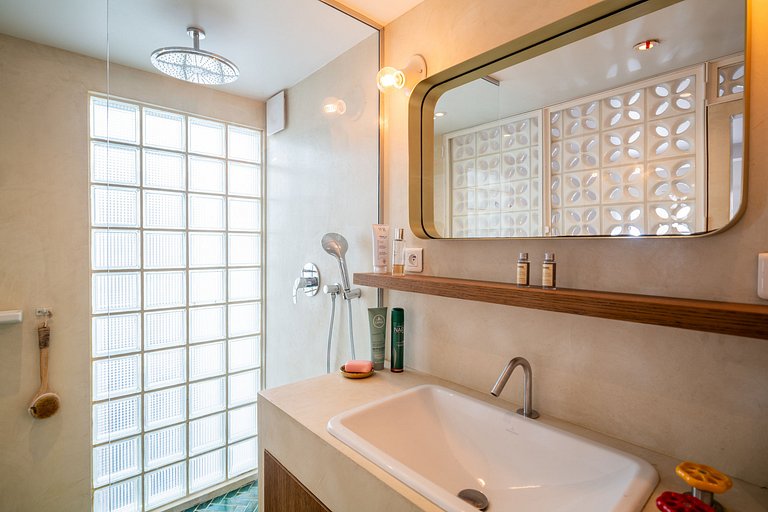 Par036 - Charmante maison de ville à louer à Paris