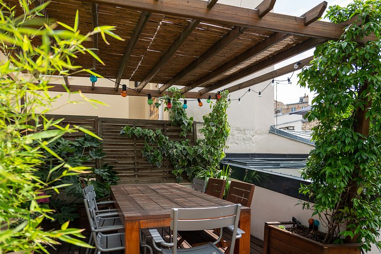 Par036 - Beautiful townhouse for rent in Paris