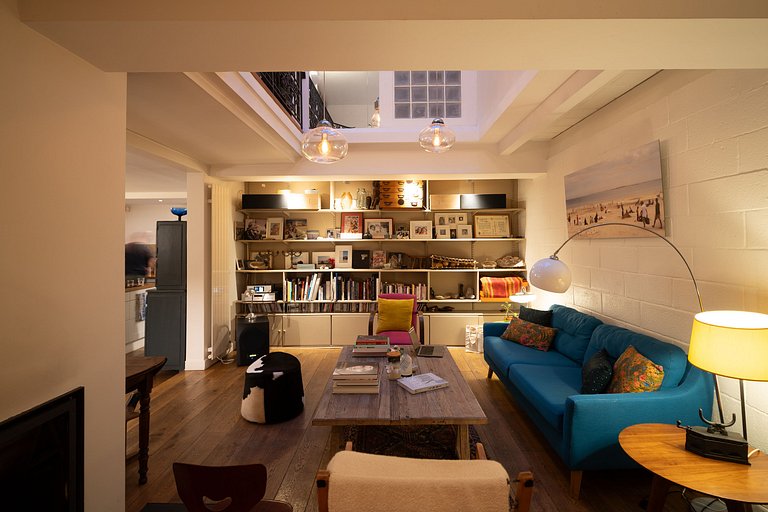 Par036 - Beautiful townhouse for rent in Paris
