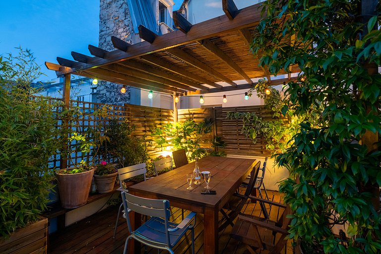 Par036 - Beautiful townhouse for rent in Paris