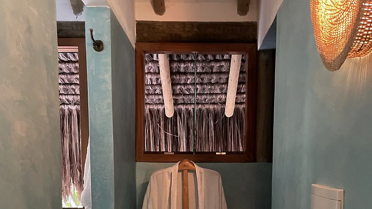 Bah087 - Sitio Villa em meio ao rio e o mar