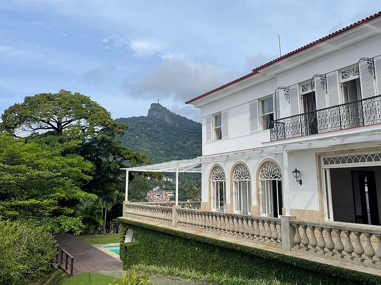 Rio250 - Exuberant mansion on top of Santa Teresa