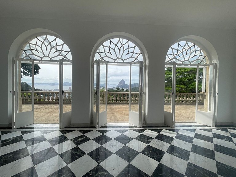 Rio250 - Exuberant mansion on top of Santa Teresa