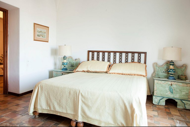 Cam018 - A Villa with stunning views on Capri