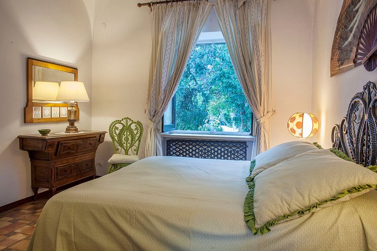 Cam018 - Una Villa con Vistas Impresionantes en Capri