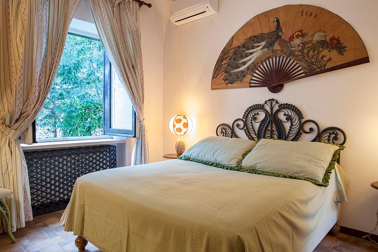 Cam018 - Una Villa con Vistas Impresionantes en Capri