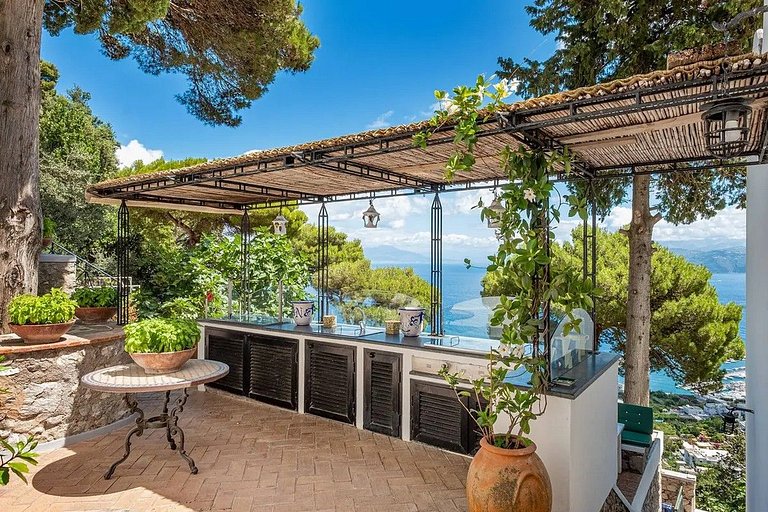 Cam005 - Une villa exceptionnelle sur l'île de Capri
