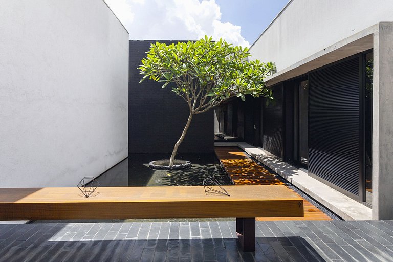 Sao028 - Modern villa in Morumbi