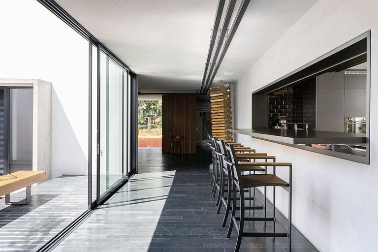 Sao028 - Modern villa in Morumbi