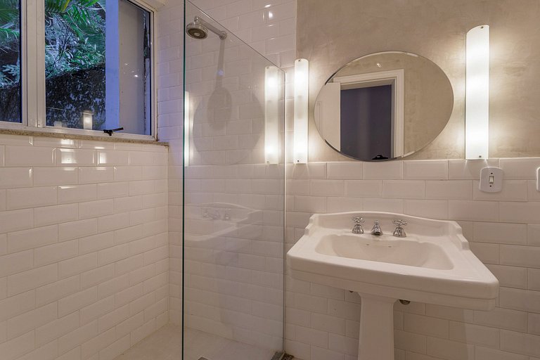 Rio106 - Mansão com vista incrível para o mar em São Conrado