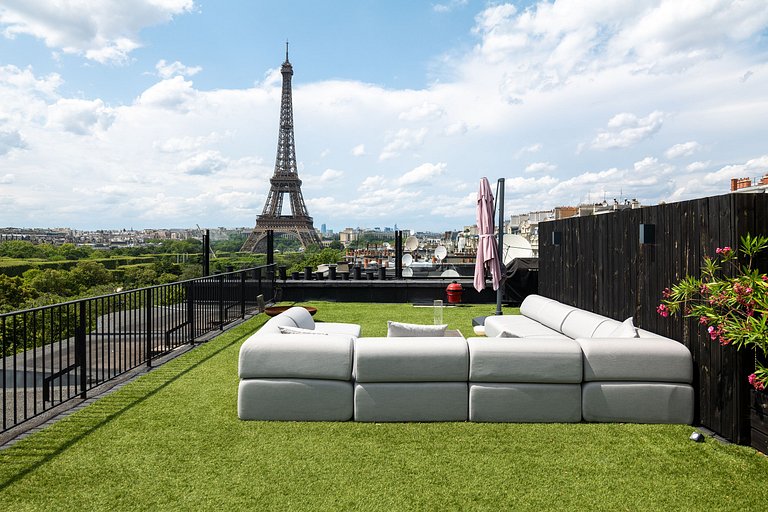 Par001 - Luxury penthouse available for Paris 2024