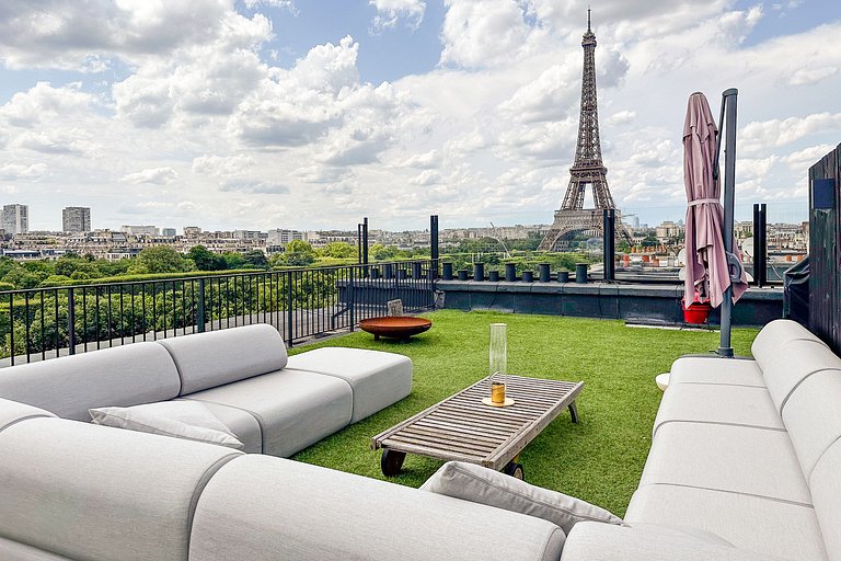 Par001 – Exceptional Paris Apartment