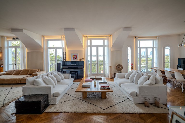 Par001 - Luxury penthouse available for Paris 2024
