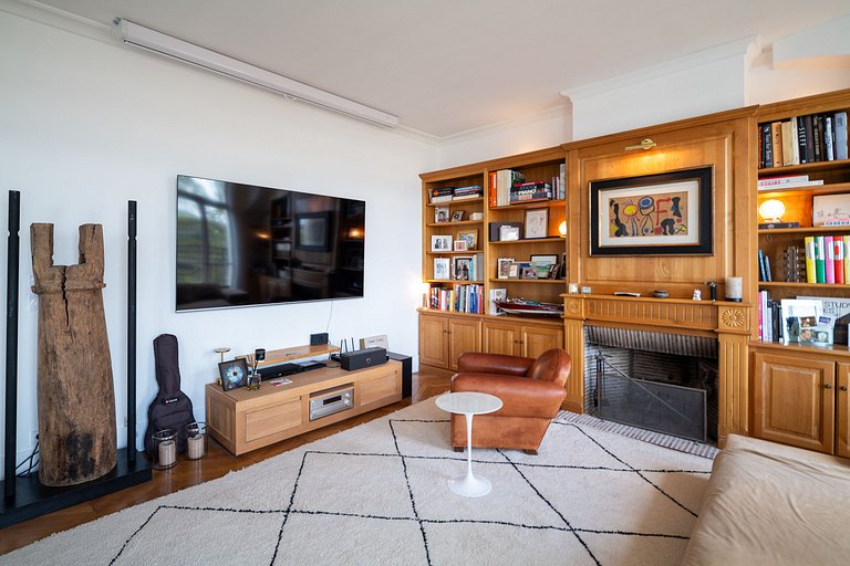 Par001 - Luxury penthouse available for Paris 2024
