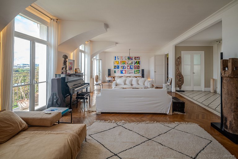 Par001 - Luxury penthouse available for Paris 2024