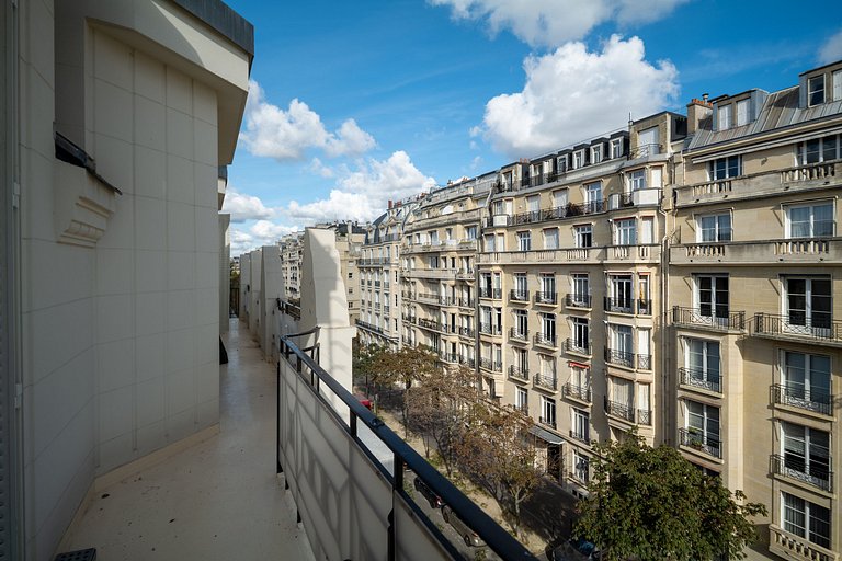 Par001 - Luxury penthouse available for Paris 2024