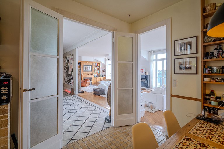 Par001 - Luxury penthouse available for Paris 2024