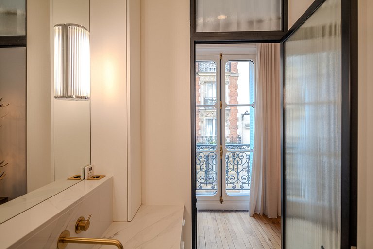 Par012 - Appartement haut-de-gamme à Paris 17ème
