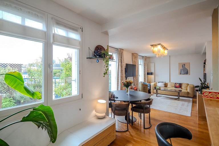 Par079 - Luxury one bedroom penthouse in Invalides