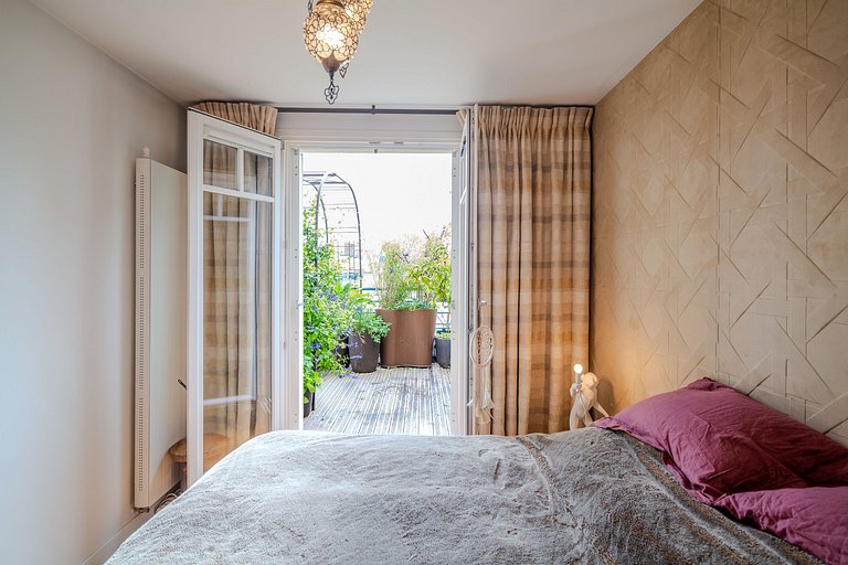 Par079 - Luxury one bedroom penthouse in Invalides