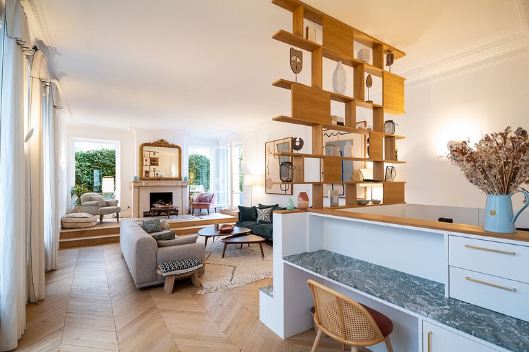 Par032 - Luxury apartment with terrace in Paris 17