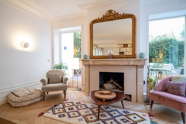 Par032 - Luxury apartment with terrace in Paris 17