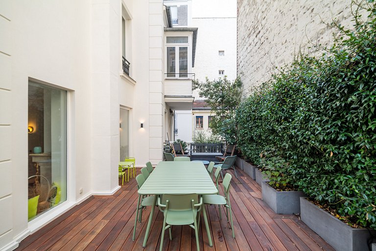 Par032 - Luxury apartment with terrace in Paris 17