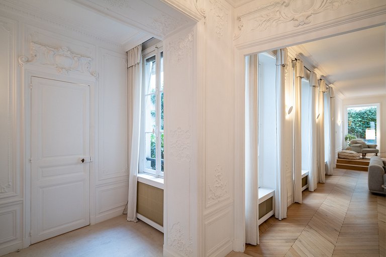Par032 - Luxury apartment with terrace in Paris 17